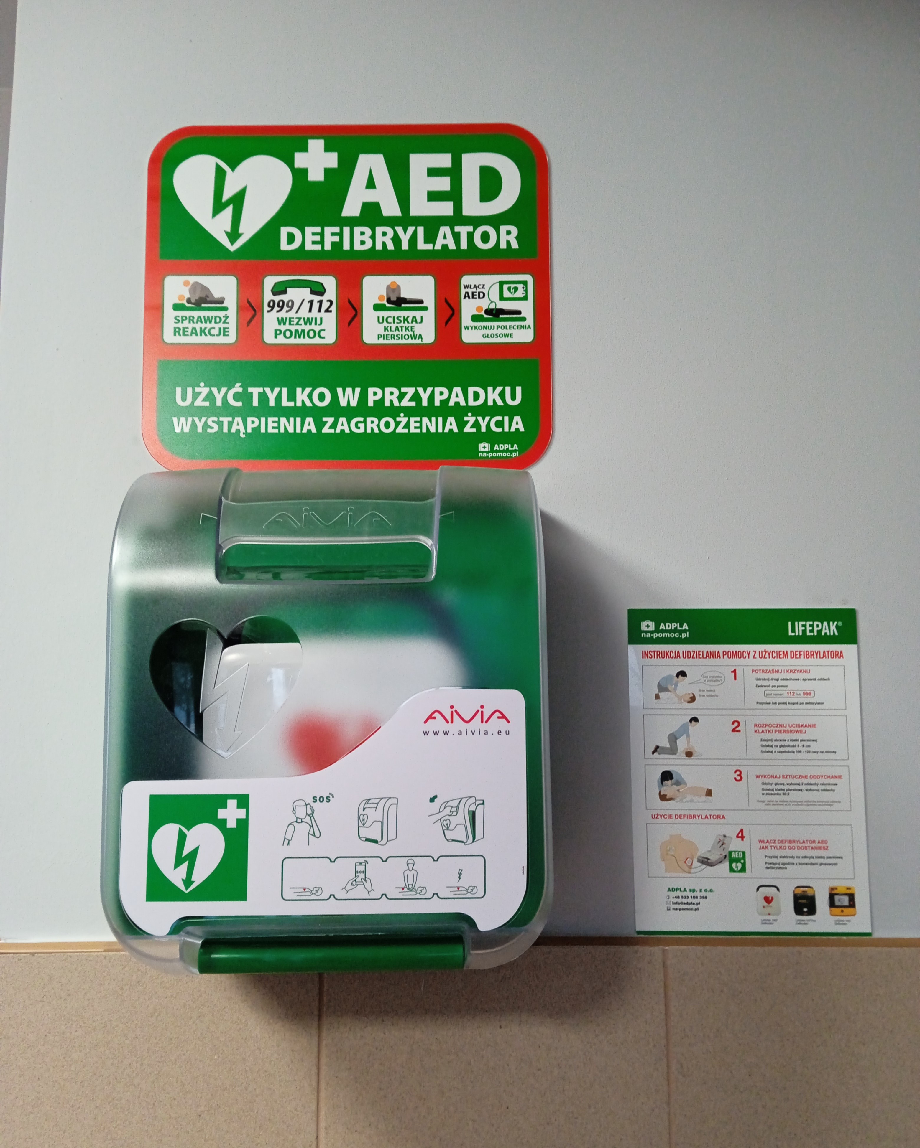 defibrylator ul. Popiełuszki 4