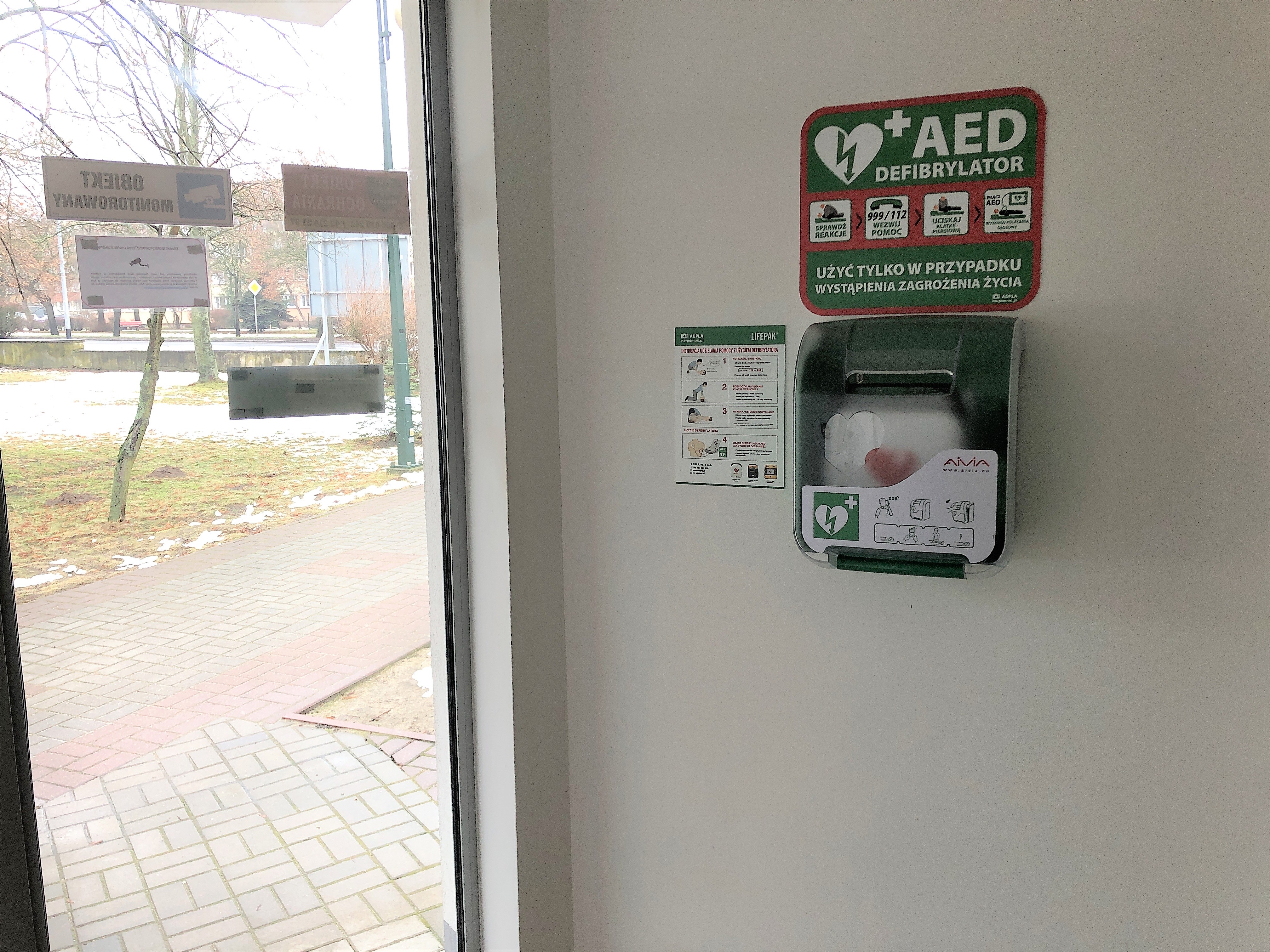 defibrylator ul. Wyszyńskiego 3C