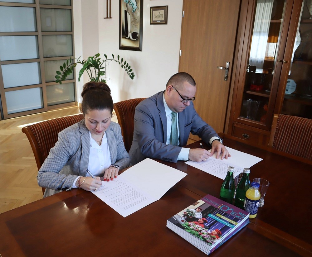 podpisanie porozumienia z I LO w Koninie 