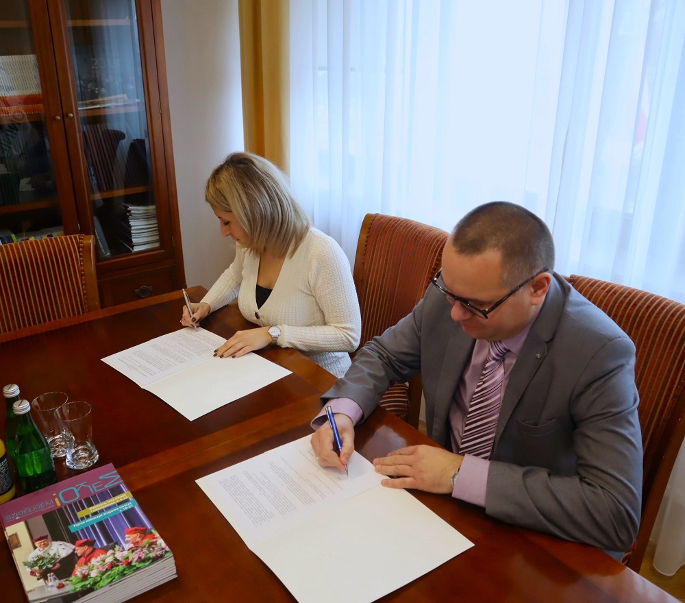 podpisanie umowy z Kupiec