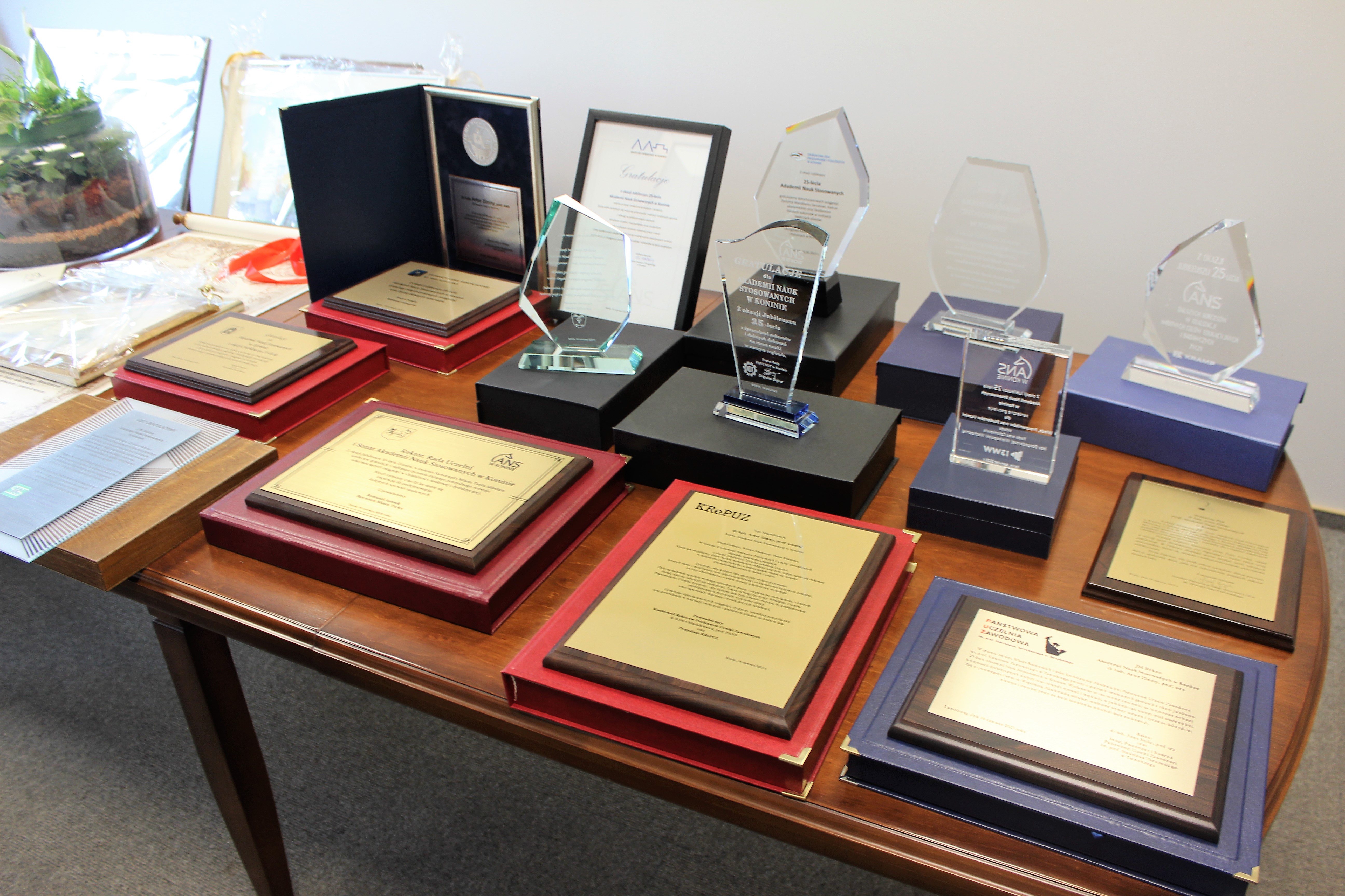 statuetki dla Rektora 2