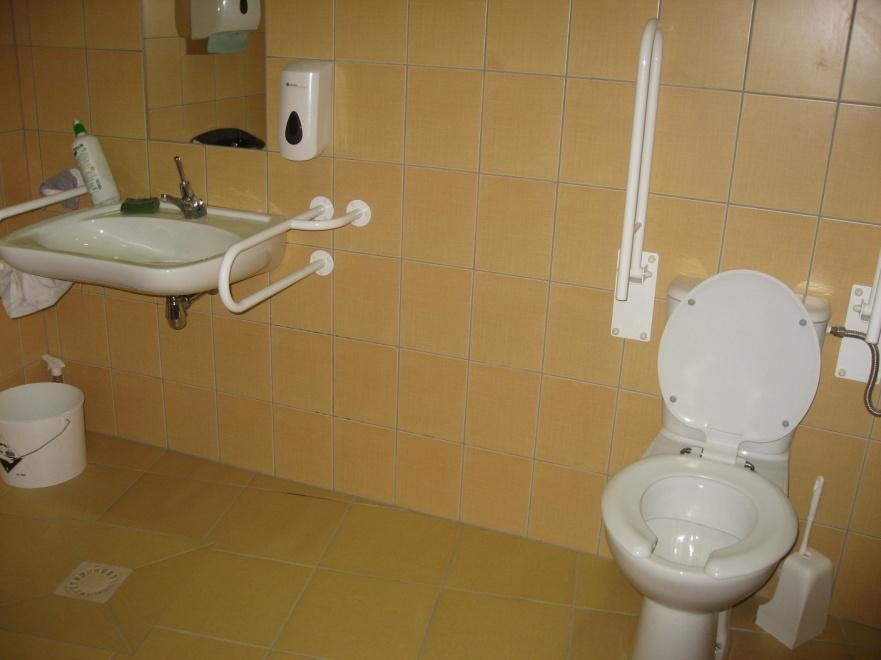 Toalety przystosowane dla osób niepełnosprawnych